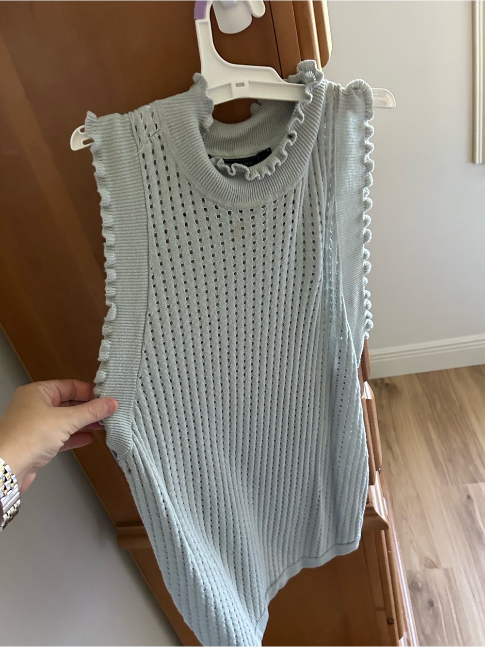 BCBGMaxAzria Light Blue Sleeveless Ruffle Knit Tank, M